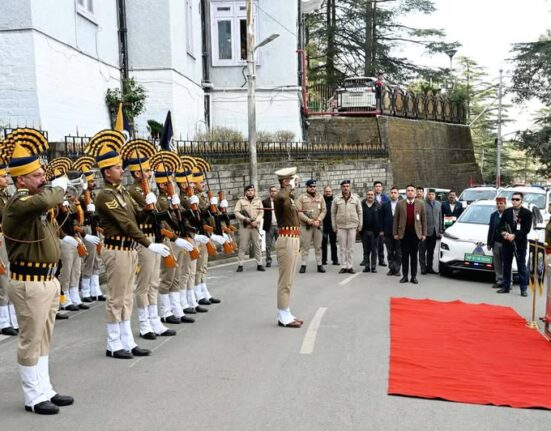 sukhu-guard-of-honour-vidhan-sabha-session