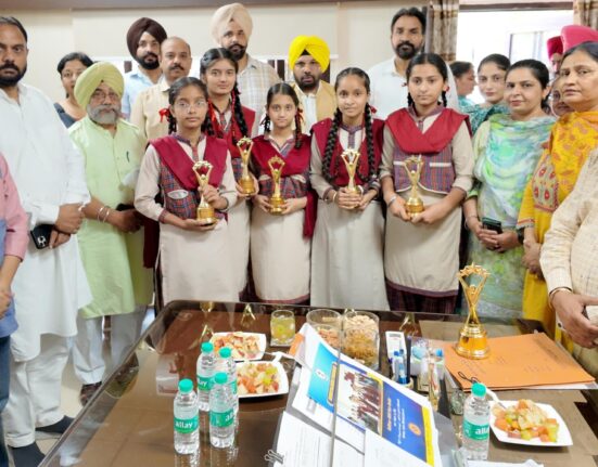 harbhajan-singh-eto-amritsar-school-entrepreneurship-event