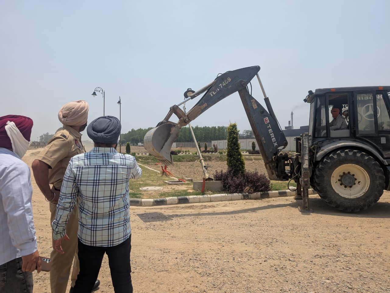 Bulldozer-unauthorised-towns-amritsar