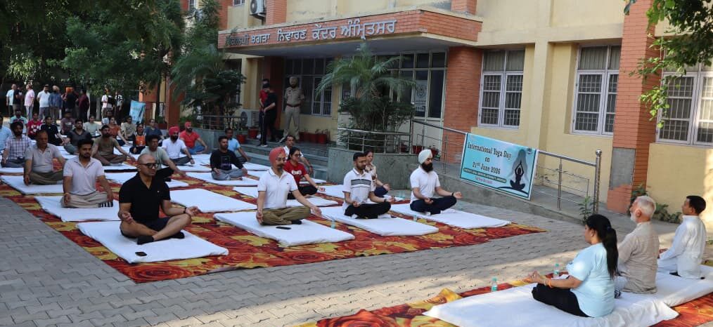 Amritsar-Legal-Authorities-Embrace-Yoga
