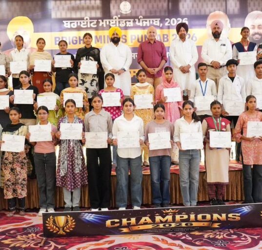 punjab-honours-1050-elite-students-and-caps-private-school-fee-hikes-at-5-percent