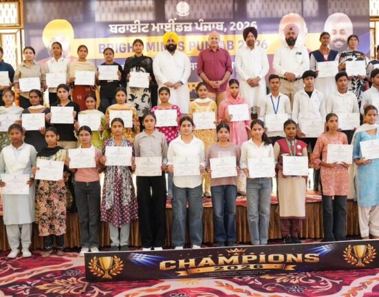 punjab-honours-1050-elite-students-and-caps-private-school-fee-hikes-at-5-percent
