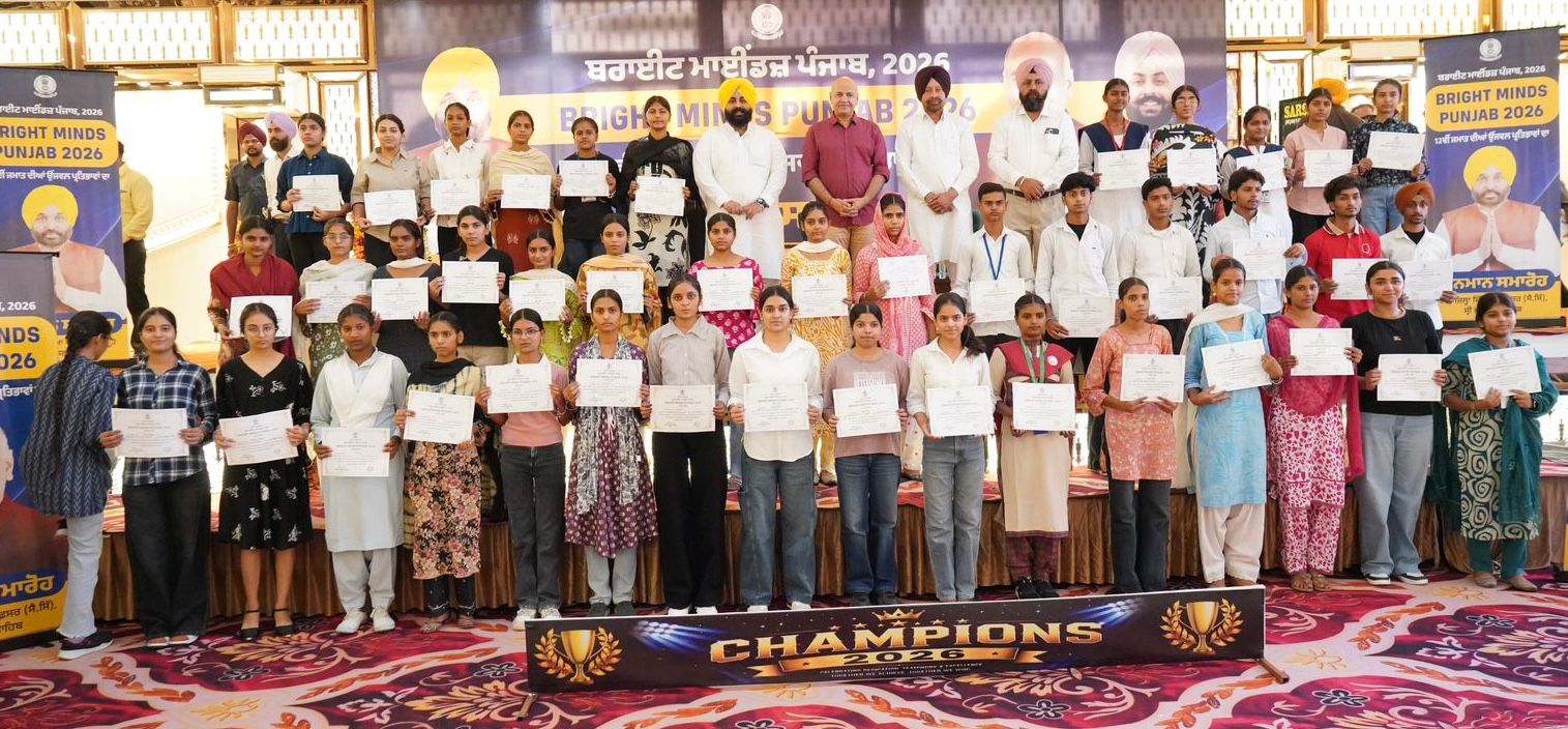 punjab-honours-1050-elite-students-and-caps-private-school-fee-hikes-at-5-percent