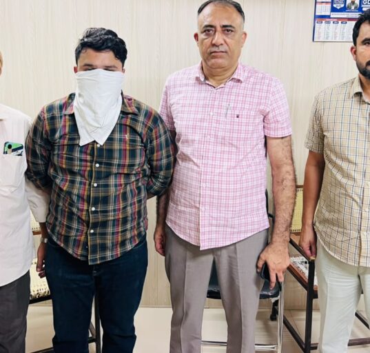 Vigilance-nabs-punjab-inspector-accepting-bribe